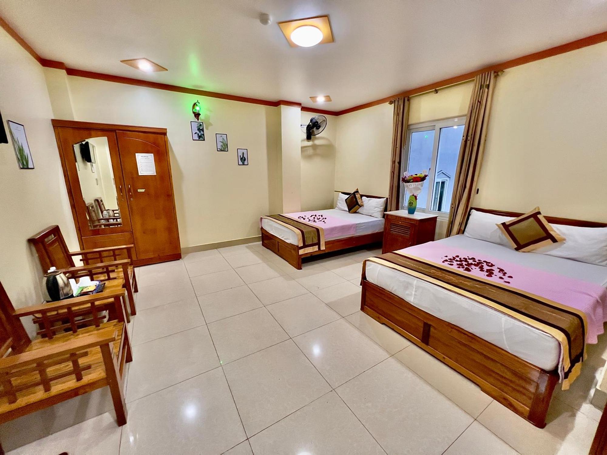 Manh Vuong Hotel Catba Dong Khe Sau Exteriör bild