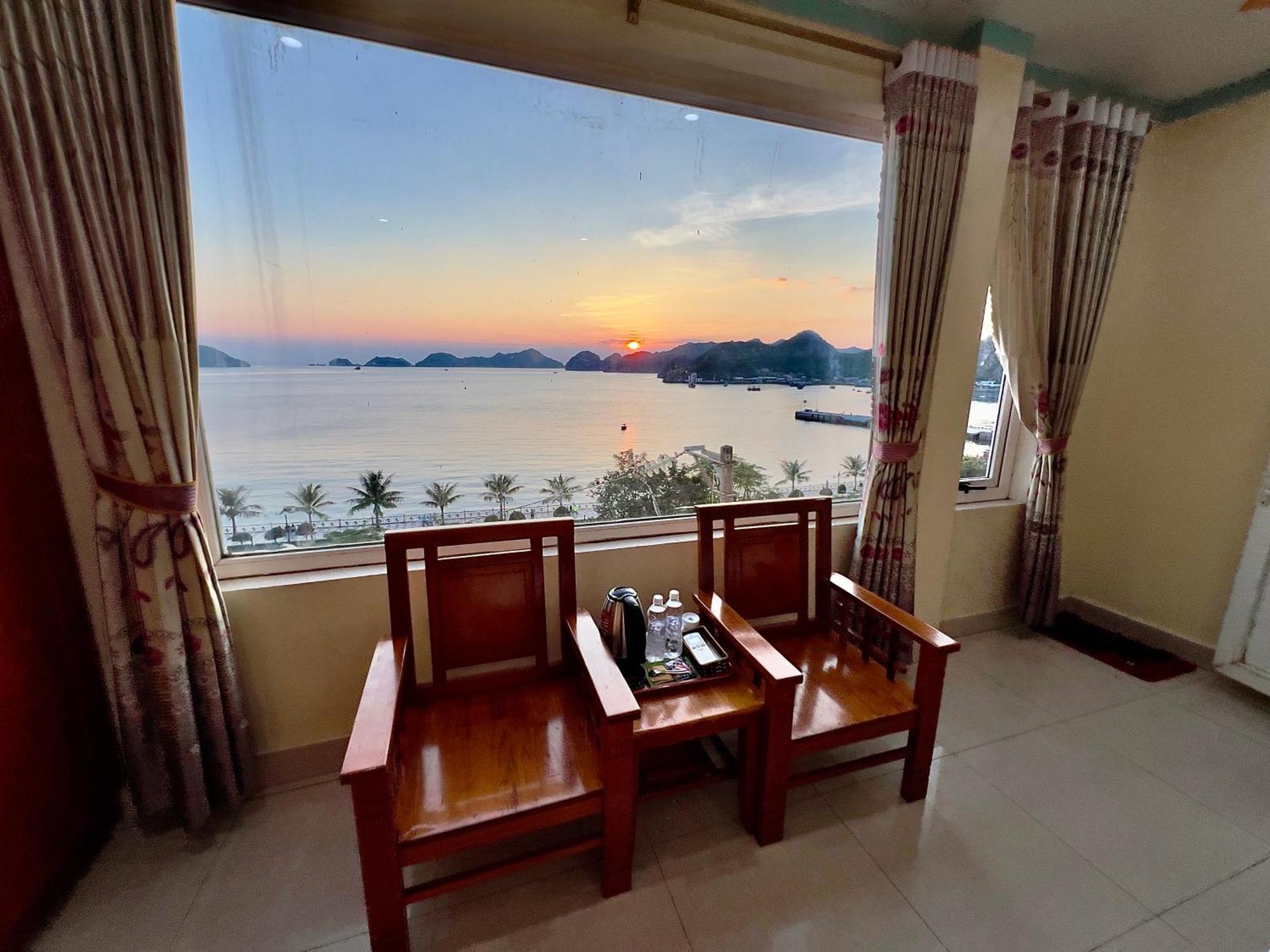 Manh Vuong Hotel Catba Dong Khe Sau Exteriör bild