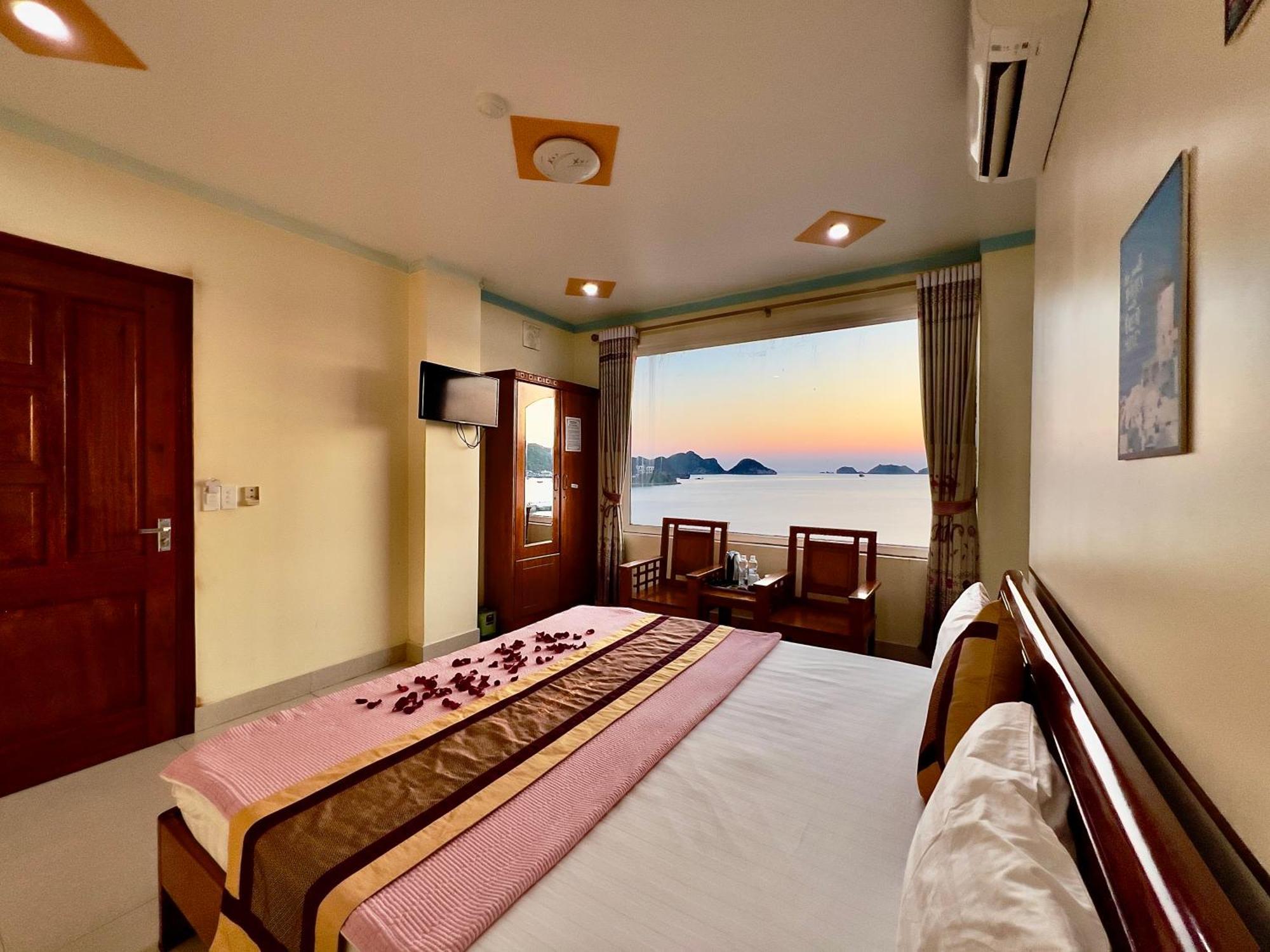 Manh Vuong Hotel Catba Dong Khe Sau Exteriör bild