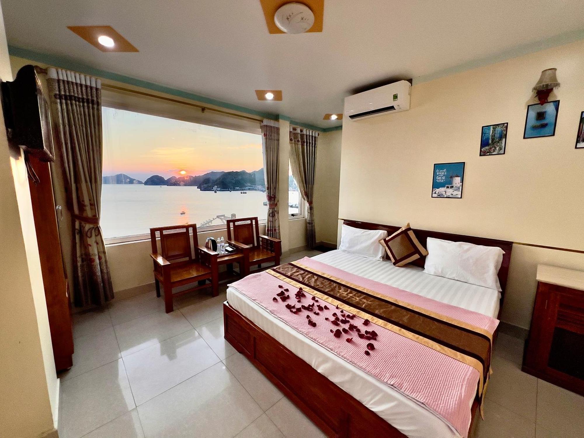 Manh Vuong Hotel Catba Dong Khe Sau Exteriör bild