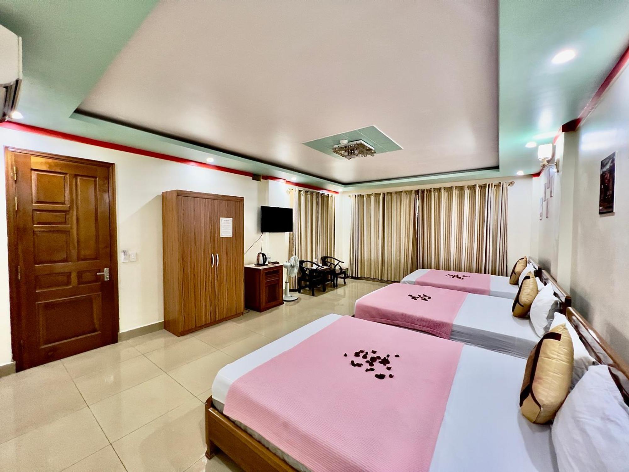 Manh Vuong Hotel Catba Dong Khe Sau Exteriör bild